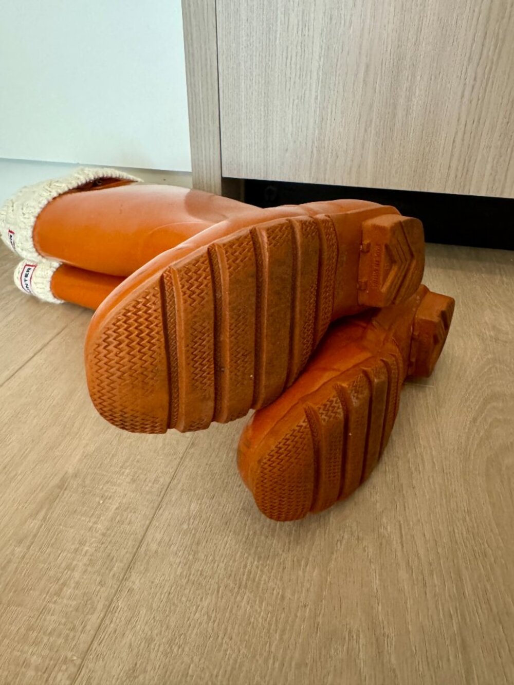 Hunter Original Tall Rain Boots - Rust/Orange - Size 8 - Picture 3 of 3